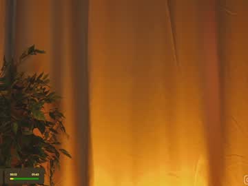 girl
        lizzy_blaze cam image #4863279