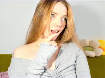girl
        thisisamelia cam image #4148591