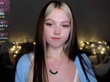 girl
        small_blondee cam image #2762290