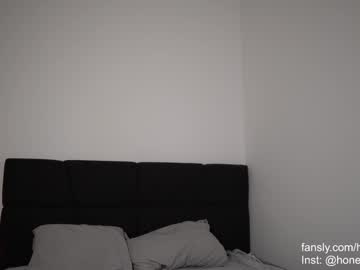 girl
        honeyyykate cam image #4342341