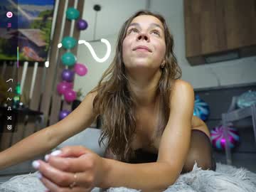 girl
        monika_youthfull cam image #6628251