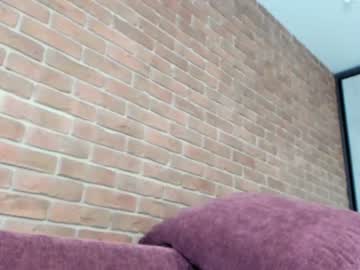 girl
        adriana_ferrari cam image #171198