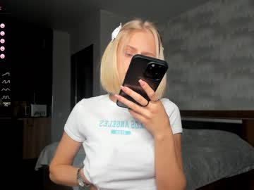 girl
        feraleyes cam image #2530590