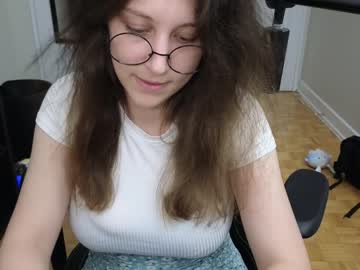 girl
        alexa_dream cam image #2110592