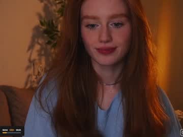 girl
        lizzy_blaze cam image #4510836