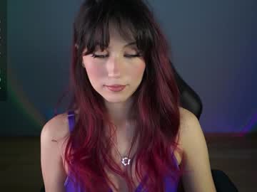 girl
        greeny_mat cam image #6088446