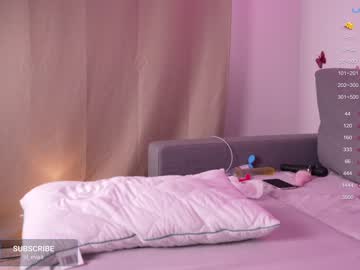 girl
        lil_eva cam image #2380782
