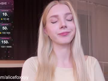 girl
        oh_honey_ cam image #2915100