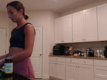 girl
        holihurricane cam image #2384587