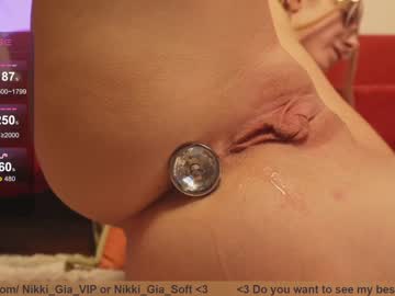 girl
        girl_i_am cam image #4165010