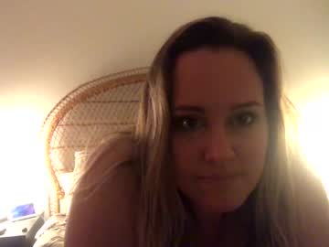 girl
        veronicaveil130013 cam image #545312
