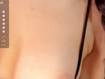 girl
        little_effy18 cam image #3602840