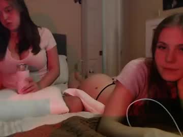 girl
        emilytaylorxo cam image #1845788