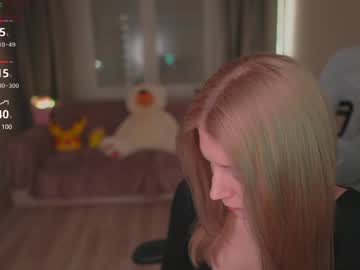 girl
        oh_honey_ cam image #5896025