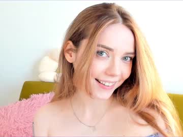 girl
        thisisamelia cam image #4127077