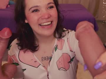 girl
        chery_lady22 cam image #1508467