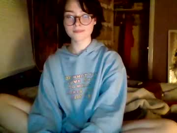 girl
        soursou cam image #1975645