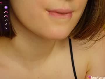 girl
        beckymartens cam image #6372270