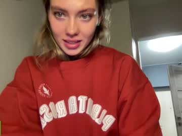 girl
        angel_from_sky cam image #2810603