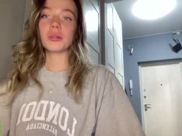 girl
        angel_from_sky cam image #3149635