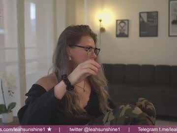couple
        leahsunshine cam image #1189796