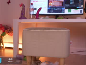 girl
        lil_eva cam image #1778030