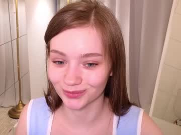 girl
        bless_sheila cam image #1497731