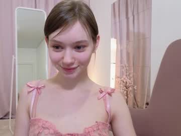 girl
        bless_sheila cam image #938043