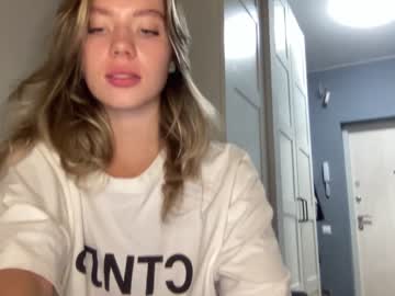 girl
        angel_from_sky cam image #2667563