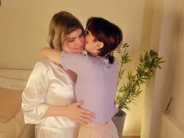 couple
        hoiiy_cute cam image #2206953