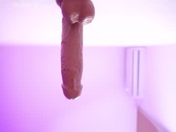 girl
        emyii cam image #1909852
