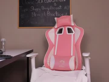 girl
        emillybronte cam image #4890267
