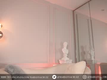 girl
        mariannacruzz cam image #1659594