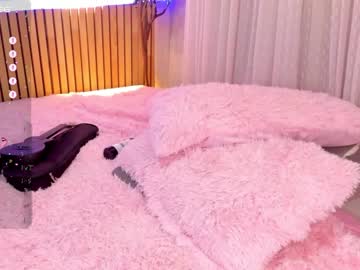 girl
        little_effy18 cam image #4006670