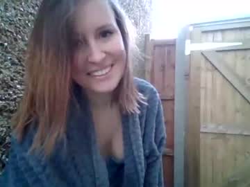 girl
        eatmypie69 cam image #2913317