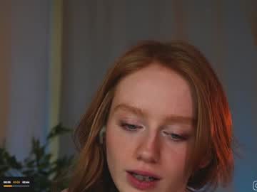 girl
        lizzy_blaze cam image #4684042