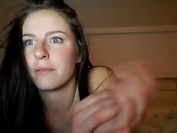 girl
        happyfungirlxo cam image #1121325