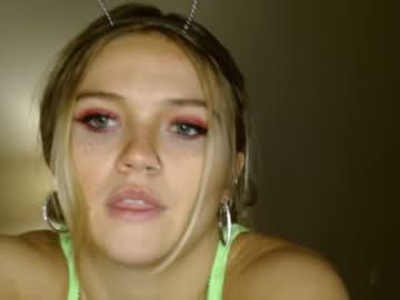 girl
        angiefaith cam image #119842