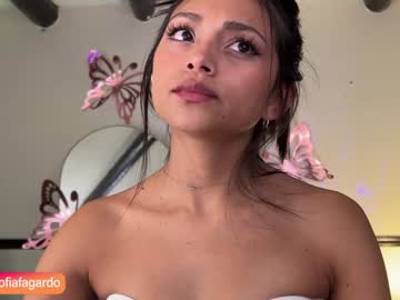 girl
        sweet_littleee cam image #4934662