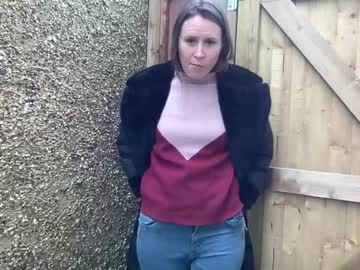 girl
        eatmypie69 cam image #3744508