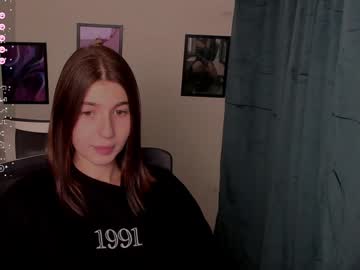girl
        stacy_cy cam image #5174544