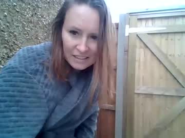 girl
        eatmypie69 cam image #2904436