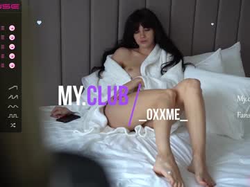 girl
        oxxme cam image #2302100