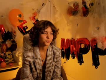 girl
        lenaelisabeth cam image #2757715
