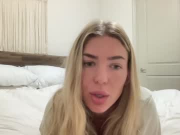 girl
        maddymurphy cam image #3253413