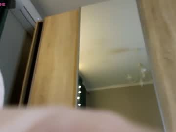 girl
        small_blondee cam image #2929940
