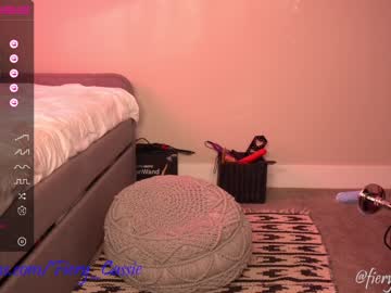 girl
        fiery_redhead cam image #1988988