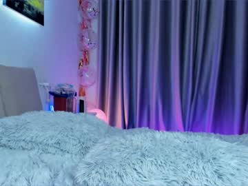girl
        ella_twinkle cam image #1119078