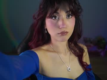 girl
        greeny_mat cam image #5521310
