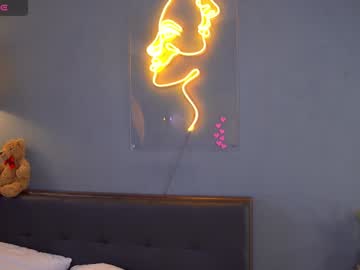 girl
        bellacle cam image #4679193